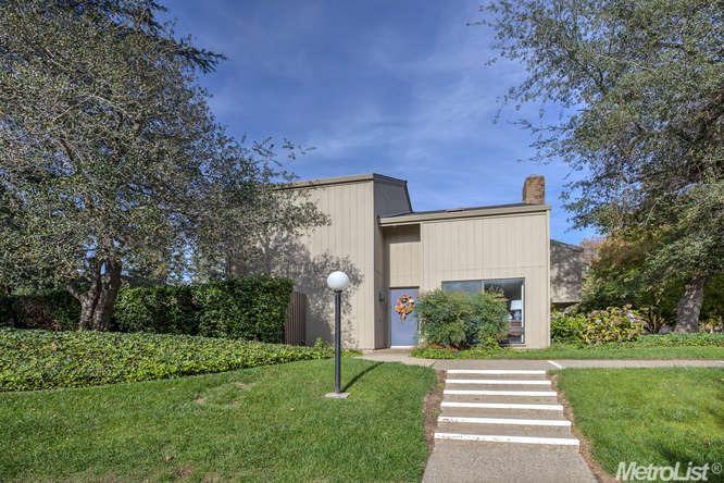 Property Photo: 1318 Commons Drive CA 95825