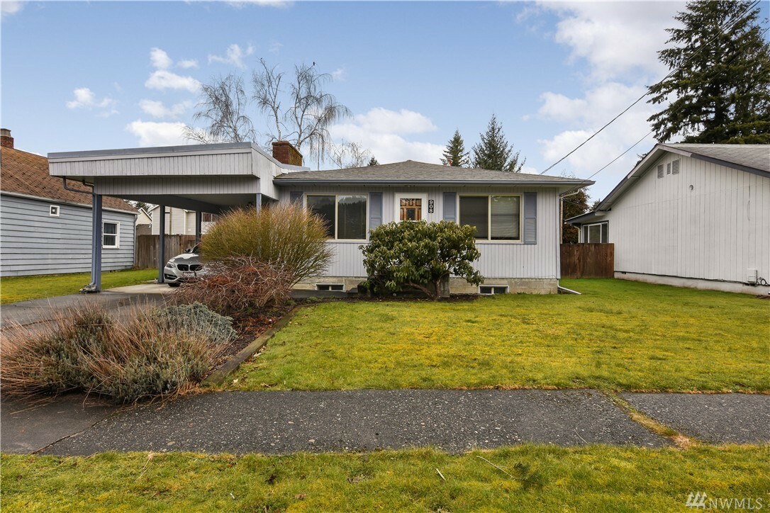 Property Photo:  908 Jameson St  WA 98284 