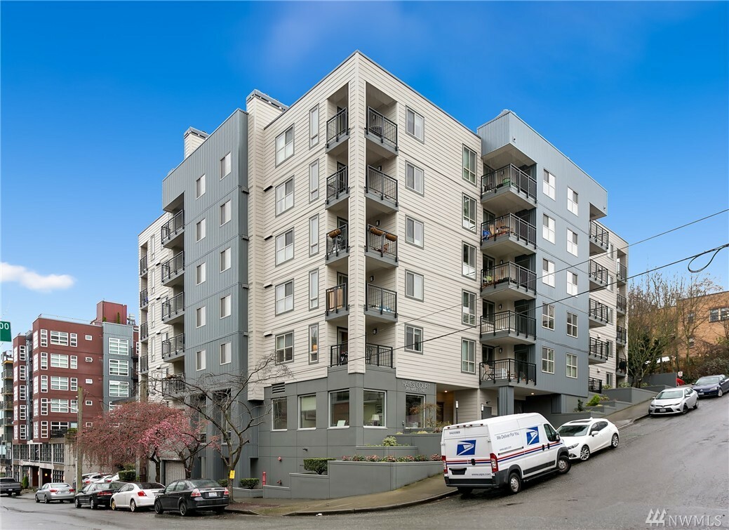 Property Photo:  769 Hayes St 205  WA 98109 
