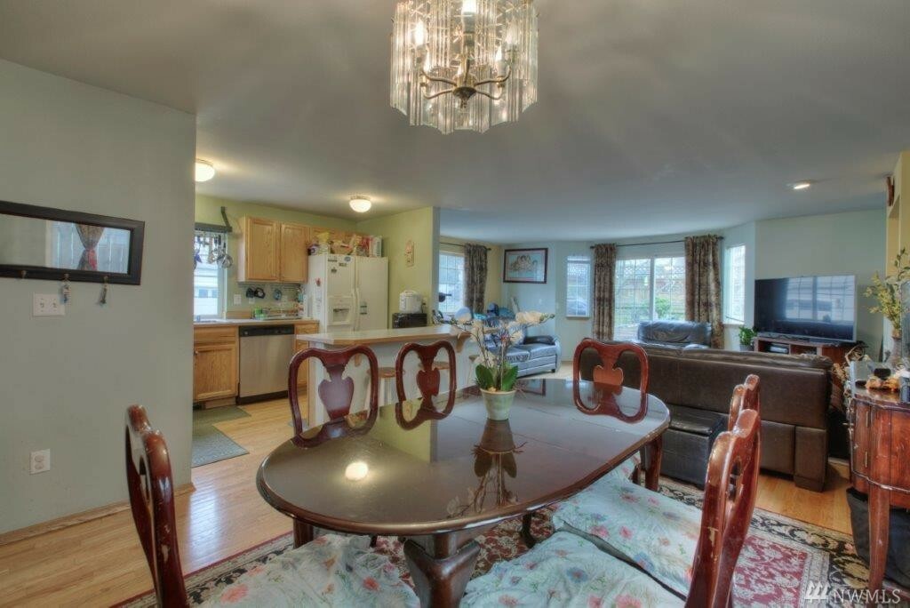 Property Photo: 3004 S Charlestown St WA 98144