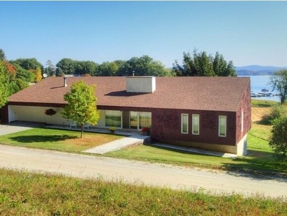 Property Photo:  528 Malletts Bay Club Road  VT 05446 