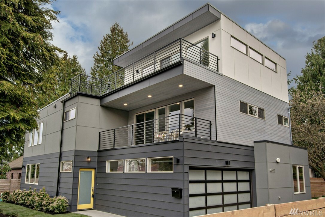 Property Photo: 6302 50th Ave SW WA 98136
