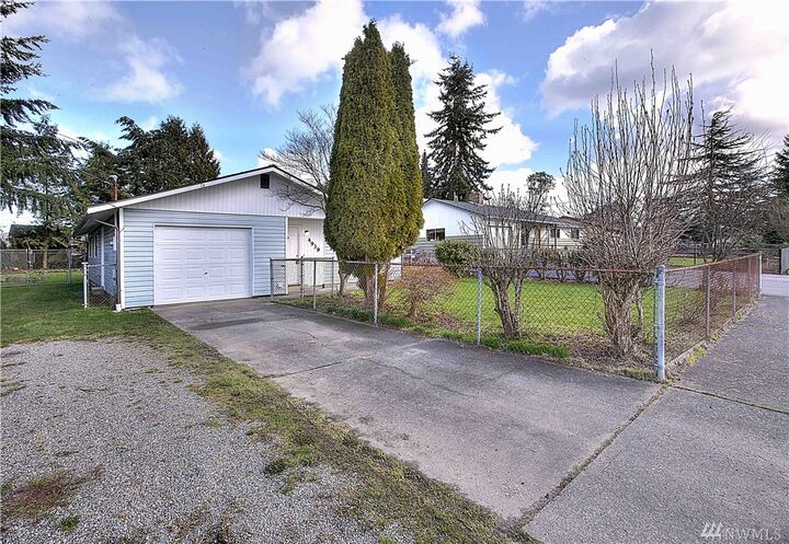 Property Photo: 4939 32nd St NE WA 98422
