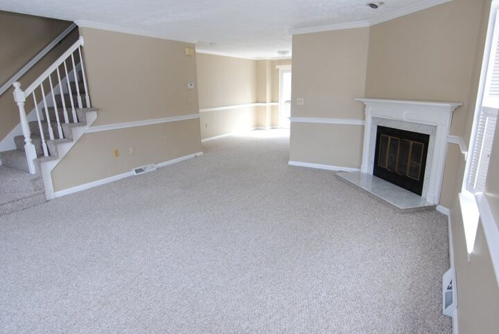 Property Photo: 17 Cadogan Way NH 03062