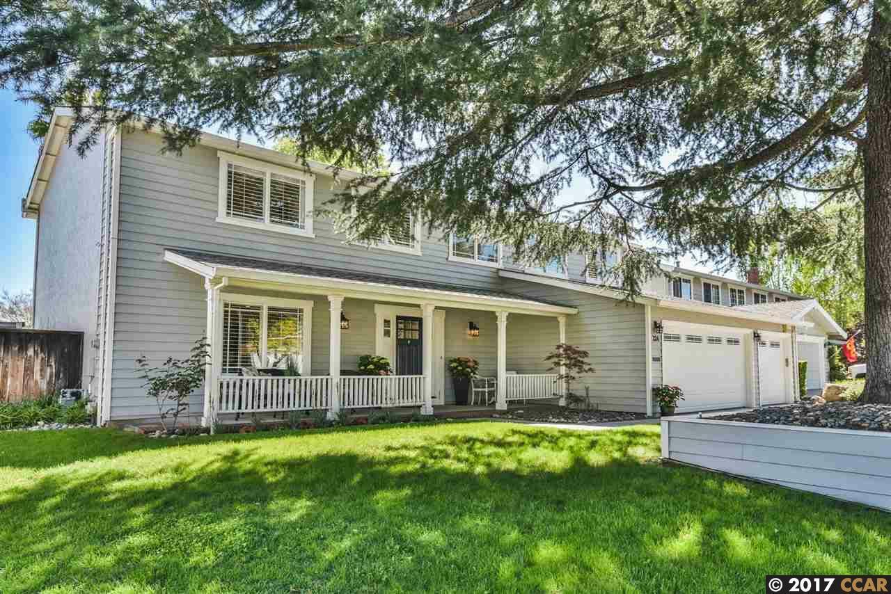 Property Photo: 224 Corte De La Reina CA 94598