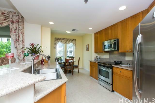 Property Photo:  520 Lunalilo Home Road 7120  HI 96825 