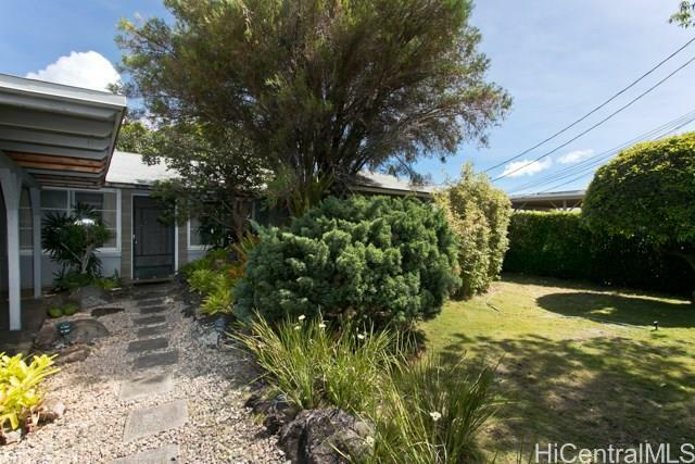 Property Photo:  5633 Kawaikui Street  HI 96821 