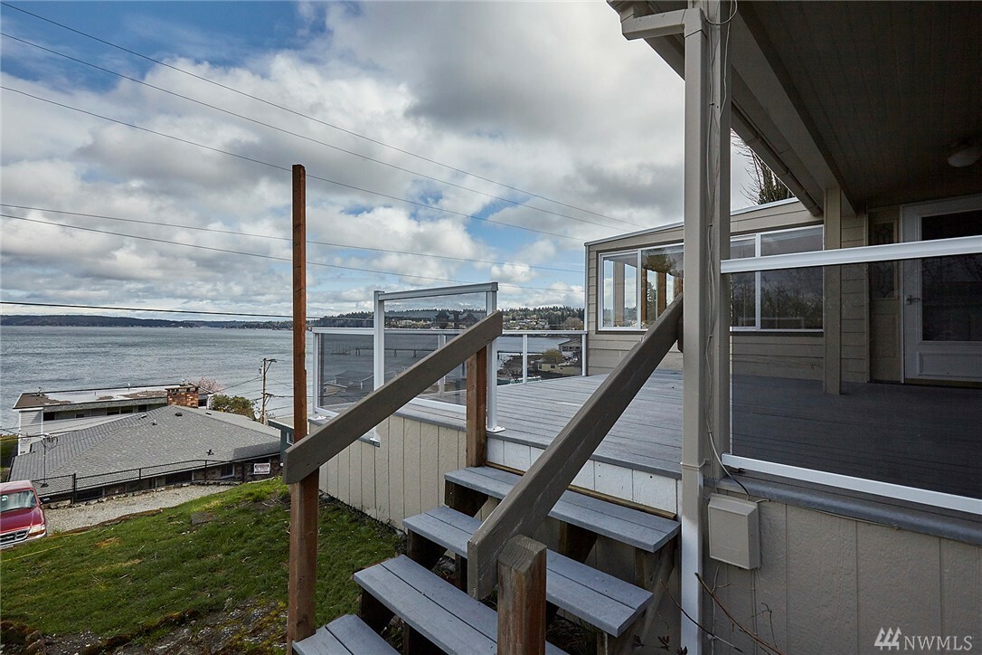 Property Photo:  1830 Lawrence St  WA 98366 