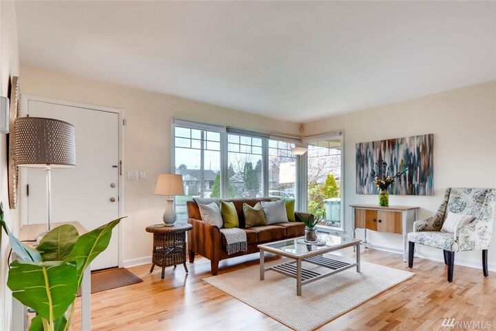 Property Photo:  9346 31st Place SW  WA 98126 