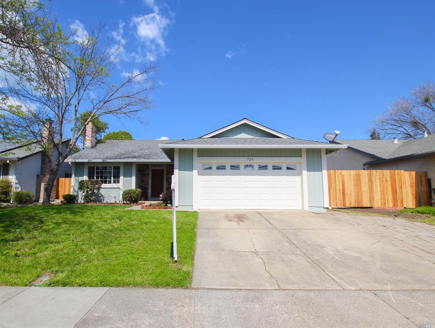 Property Photo:  724 Dogwood Circle  CA 94533 
