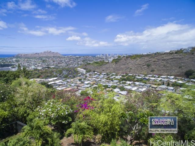 Property Photo: 1718 Uhi Place HI 96821