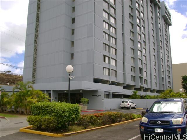 Property Photo:  3045 Ala Napuaa Place 1304  HI 96818 