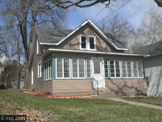 Property Photo:  422 Wilkins Street W  MN 55082 