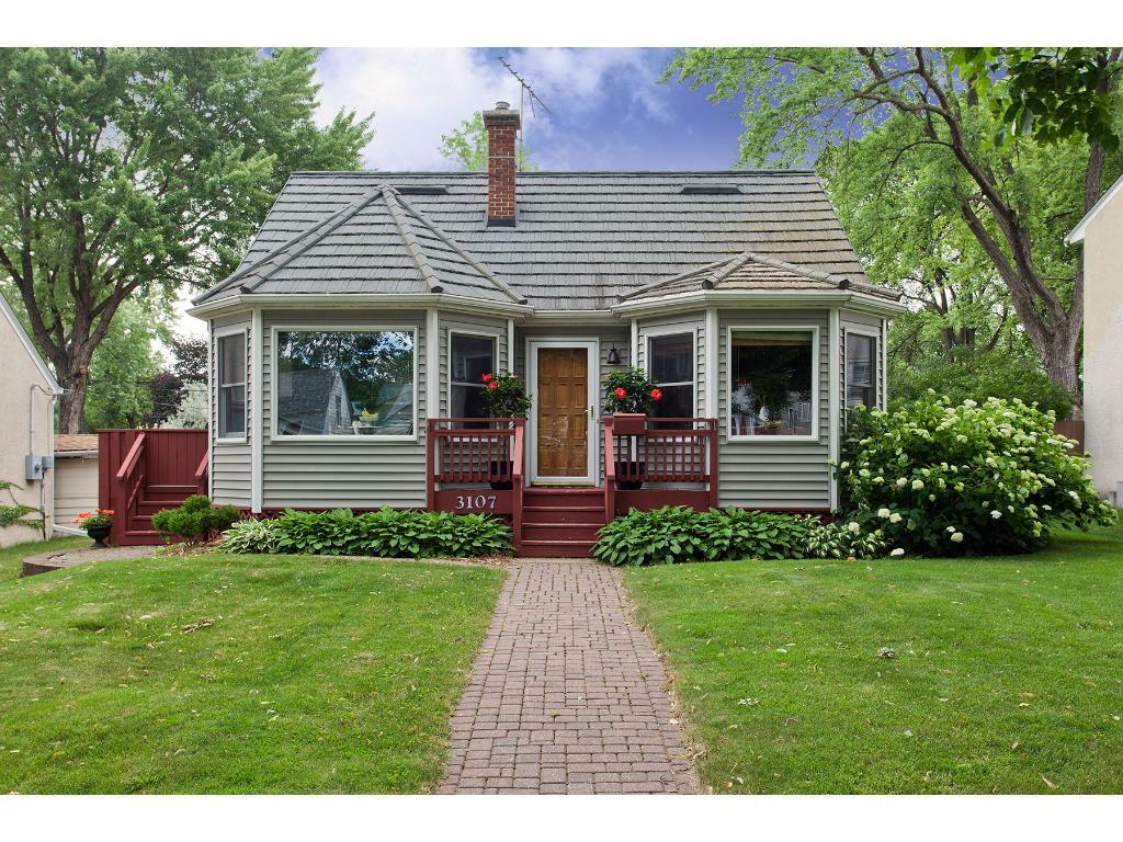Property Photo:  3107 Edgewood Avenue S  MN 55426 