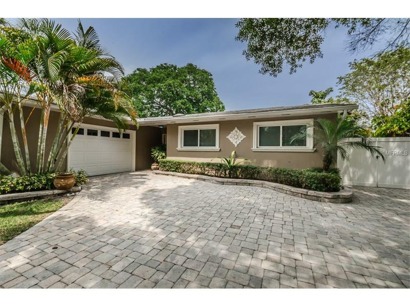 Property Photo:  8312 Boxwood Drive  FL 33615 