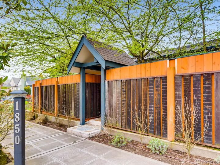 Property Photo:  1850  24th Avenue E  WA 98112 