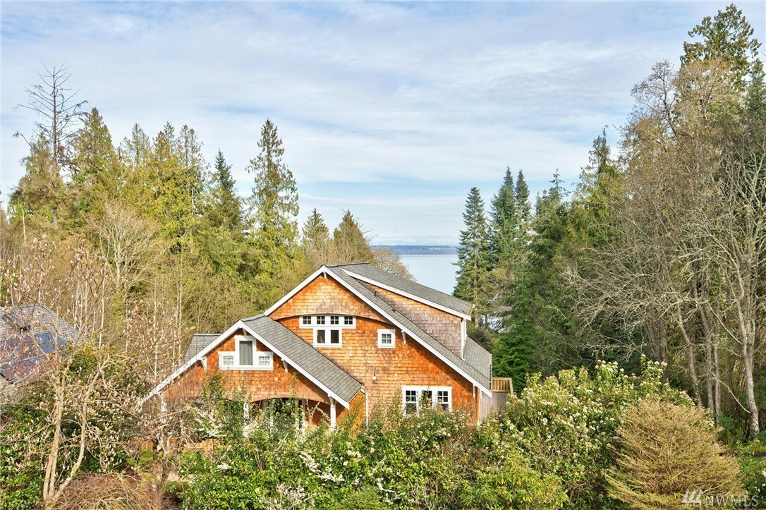 Property Photo:  16680 Agate Point Rd NE  WA 98110 