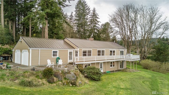 Property Photo:  5011 Jones Rd  WA 98277 