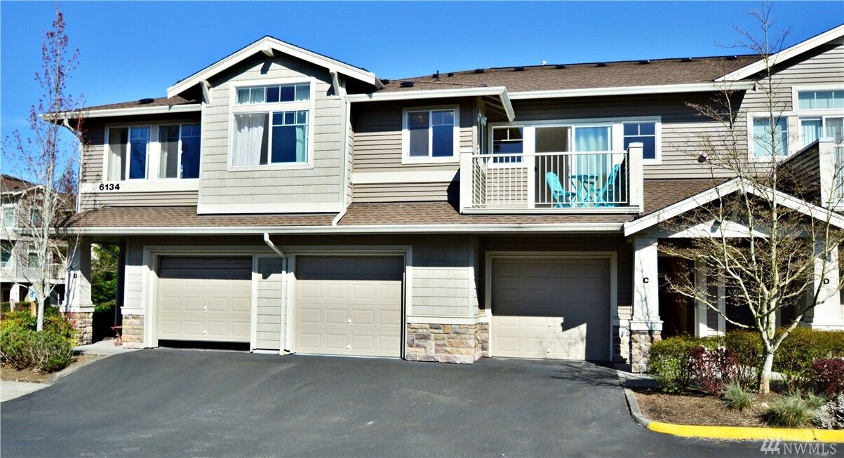 Property Photo: 6134 Hazel Lp SE C WA 98092
