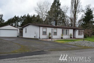 Property Photo: 4800 Estonia Ct SE WA 98367