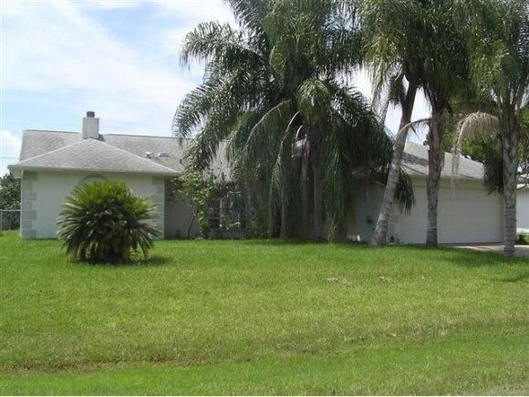 Property Photo:  1512 NW Heartwellville  FL 32907 