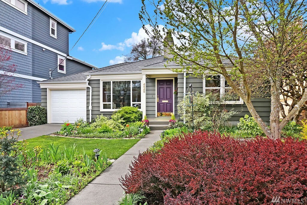 Property Photo: 4545 46th Ave NE WA 98105