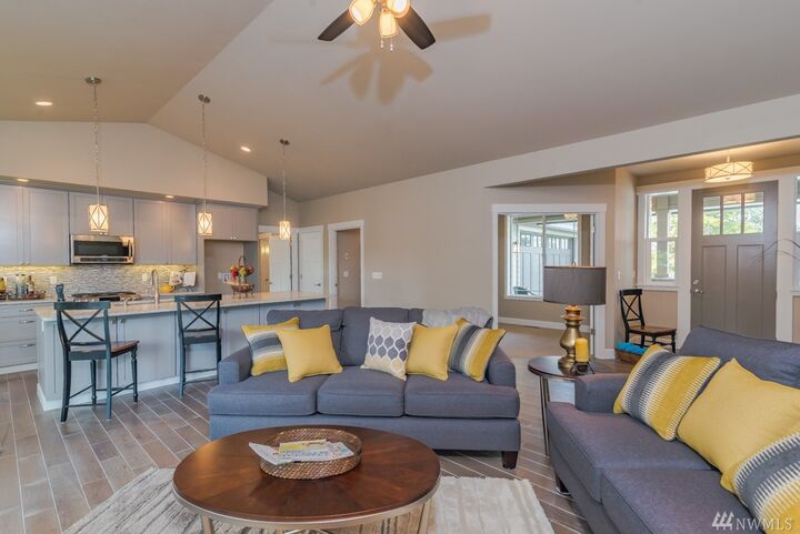 Property Photo: 1120 D Ave WA 98221