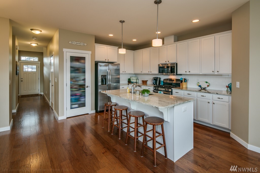Property Photo: 2104 Bluestem St WA 98264