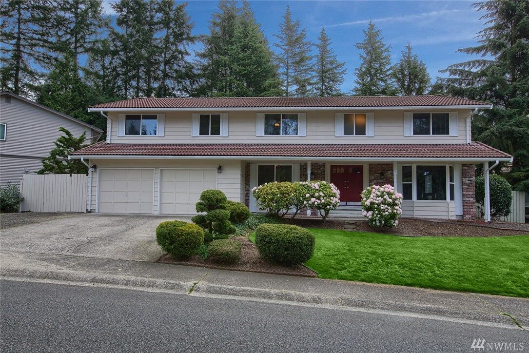Property Photo: 15441 SE Fairwood Boulevard WA 98058