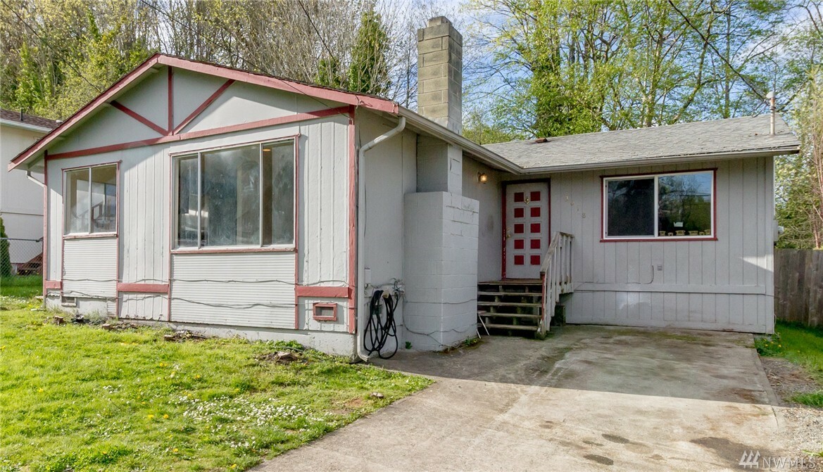 Property Photo:  3018 S Brandon St  WA 98108 