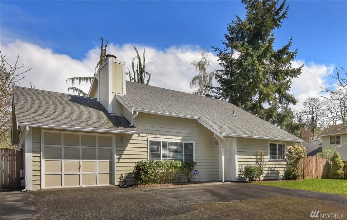 Property Photo:  15125 44th Ave W  WA 98087 