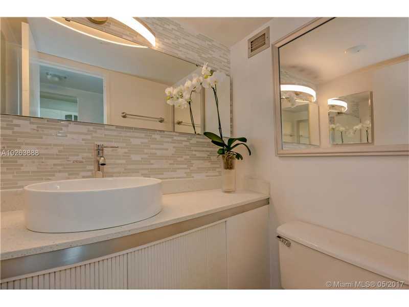 Property Photo: 1228 West Ave 606 FL 33139