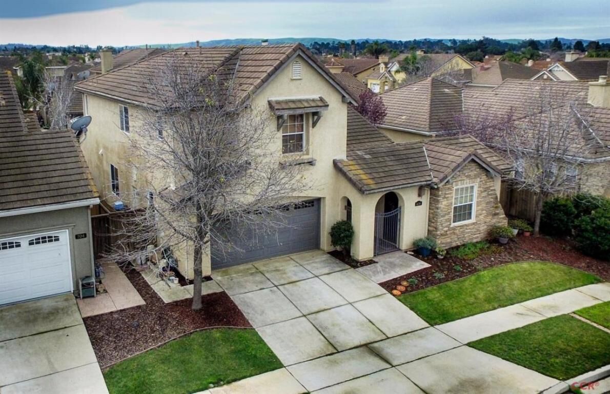 Property Photo:  636 Singleton Drive  CA 93455 