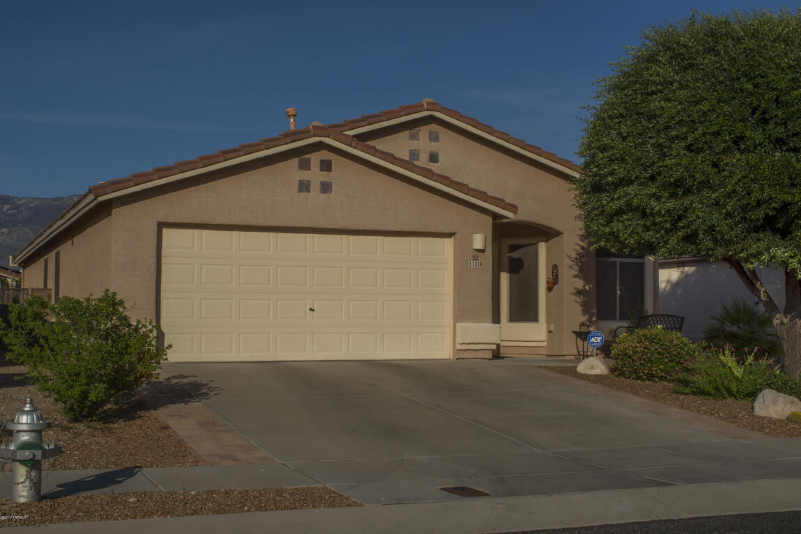 Property Photo:  11336 N Gray Boulder Court  AZ 85737 