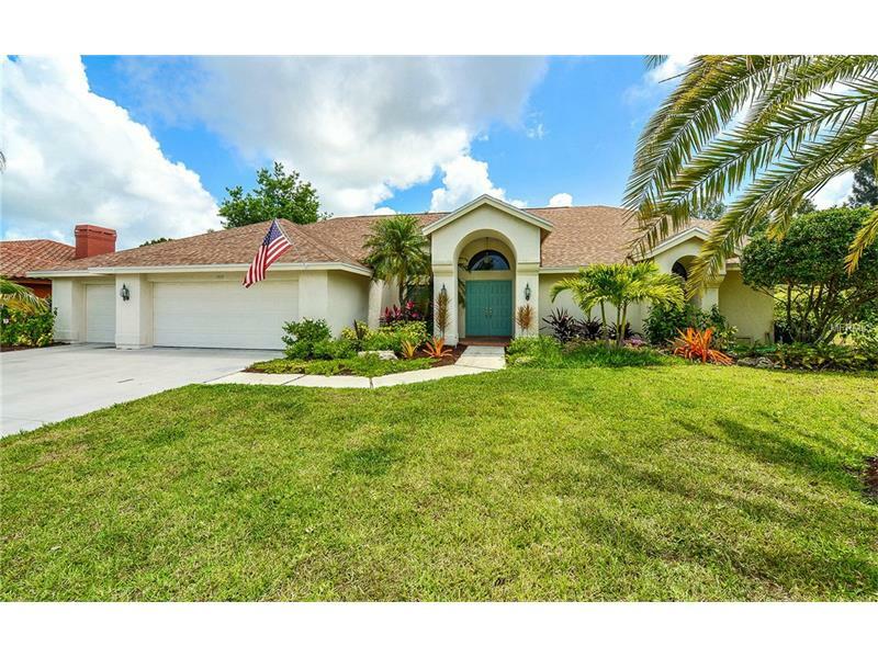 Property Photo:  4939 Fallcrest Circle  FL 34233 