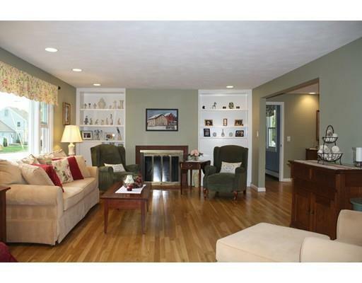 Property Photo:  41 Oak Knoll Rd.  MA 01609 