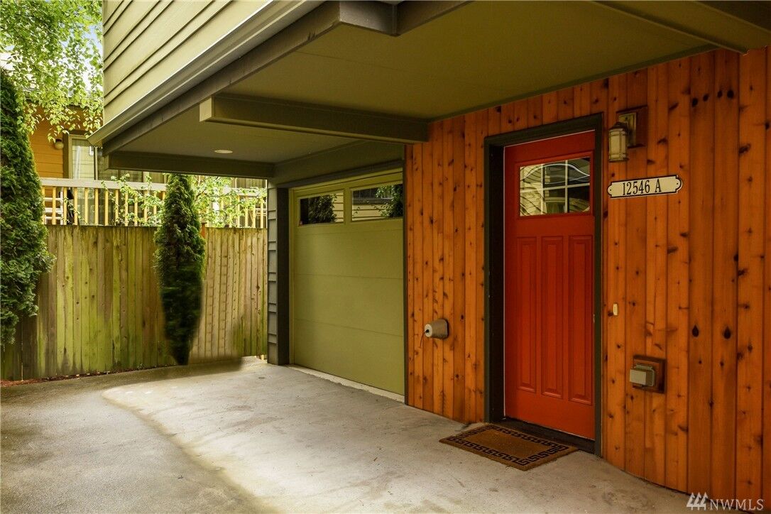 Property Photo:  12546 A 35th Ave NE  WA 98125 