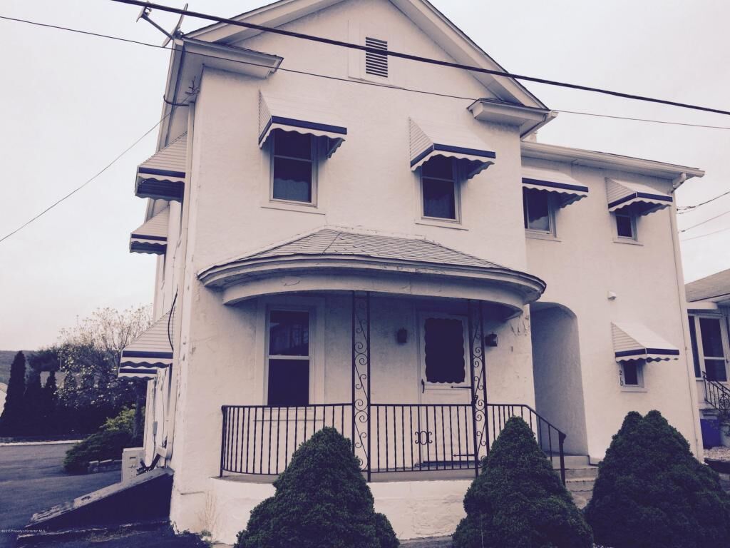 Property Photo:  210 Oak Street  PA 18518 
