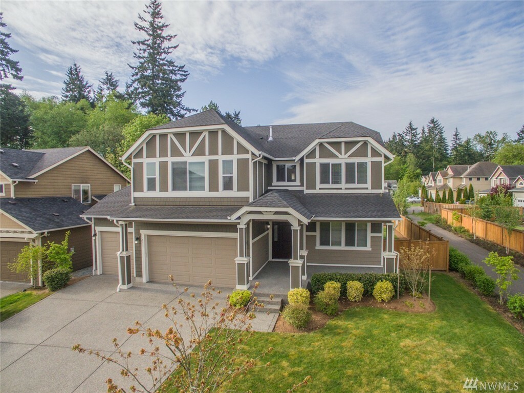 Property Photo: 1325 SW 340th St WA 98023
