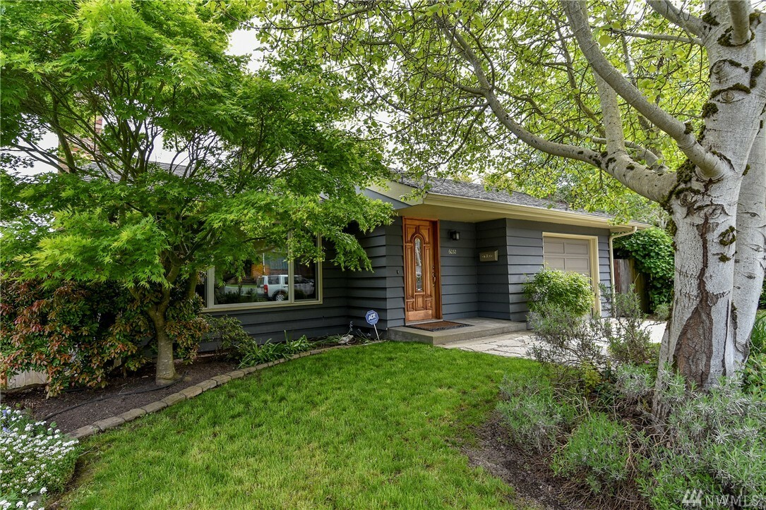 Property Photo: 6032 5th Ave NE WA 98115