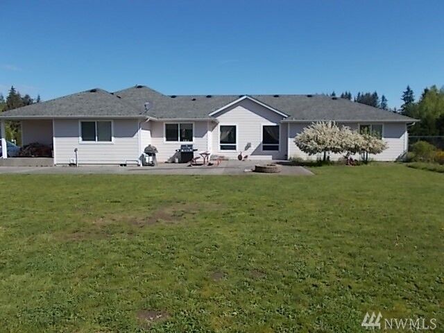 Property Photo:  4018 252nd St NE  WA 98223 
