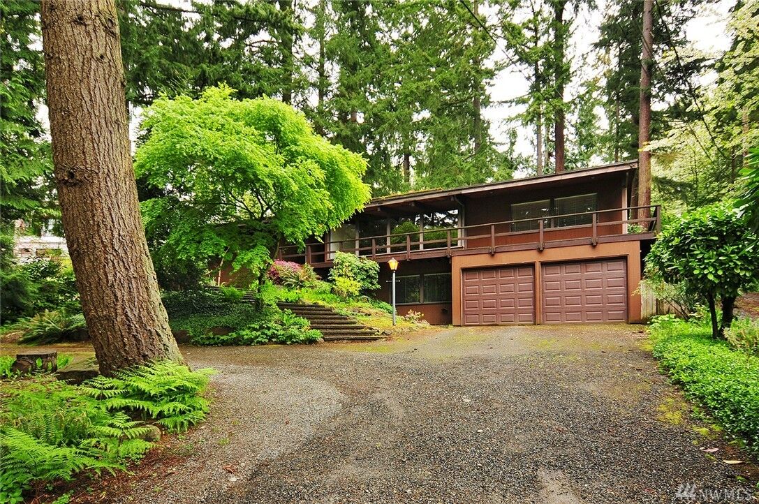 Property Photo: 18726 40th Place NE WA 98155