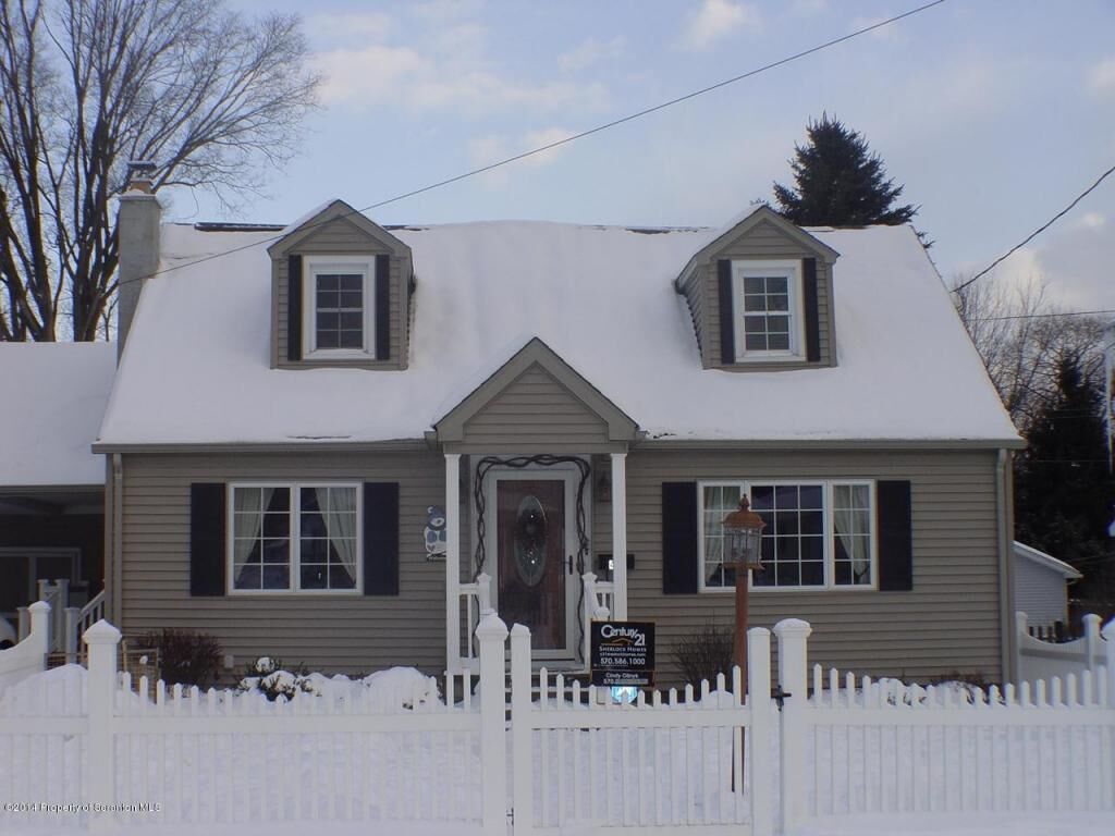 Property Photo:  460 Jefferson Avenue  PA 18433 