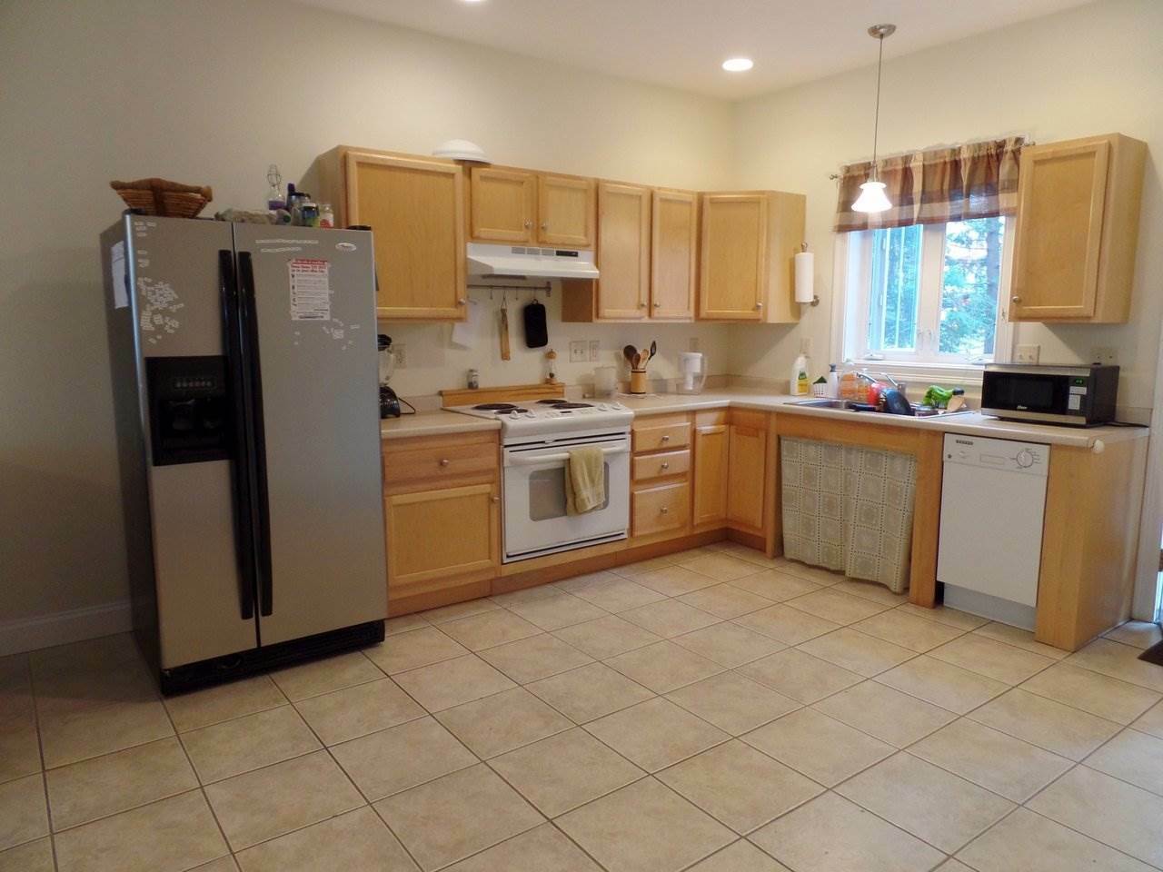 Property Photo: 1044 North Avenue 6 VT 05401