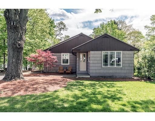 Property Photo:  7 Beech Circle  MA 01810 