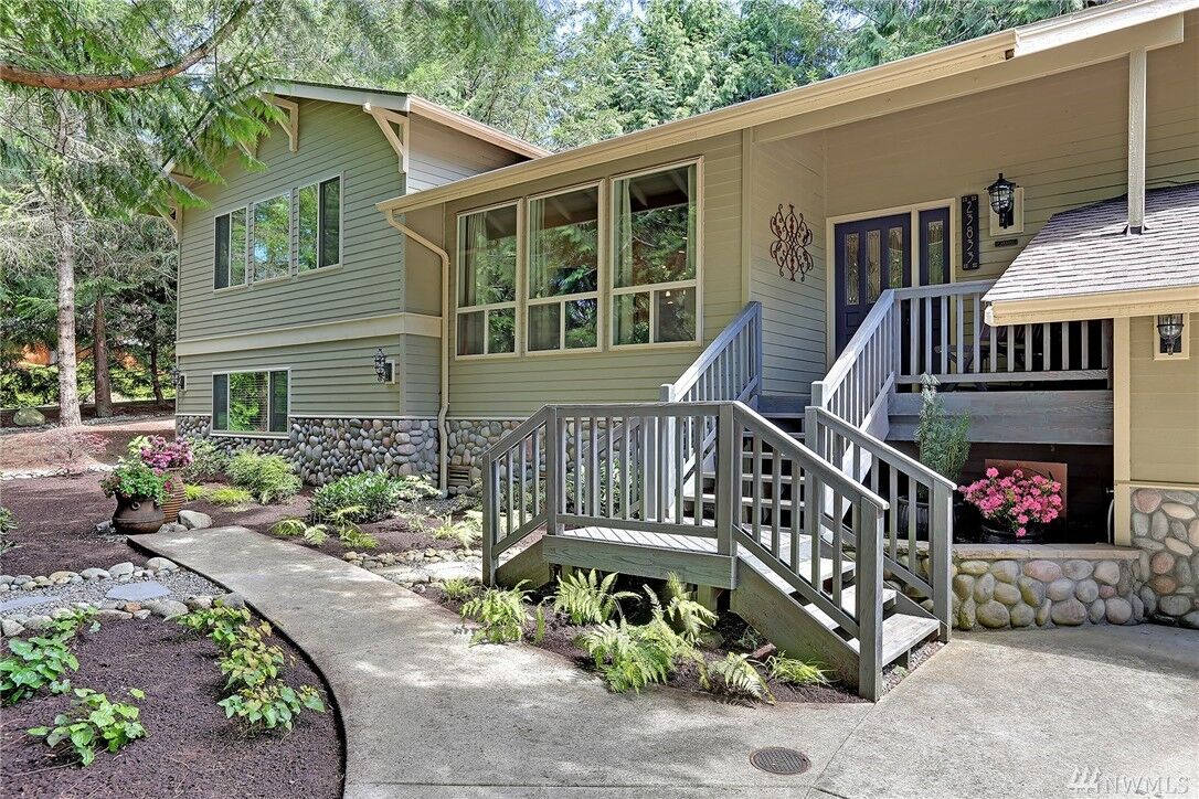Property Photo: 23833 SE 28 Street WA 98075