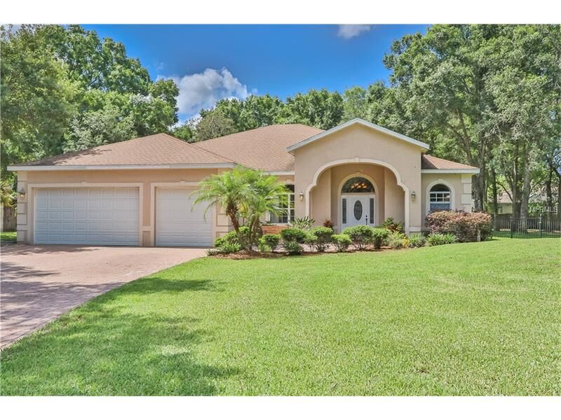 Property Photo:  10502 Cyndee Lane  FL 33556 