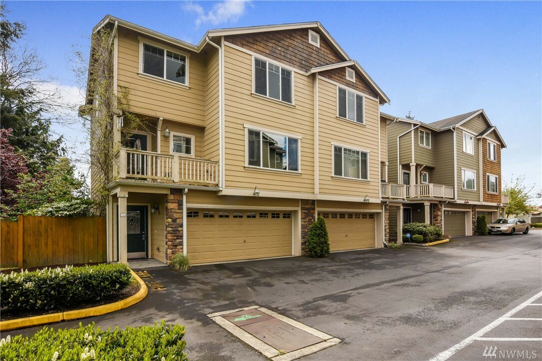 Property Photo: 229 Dorn Ave C-102 WA 98208