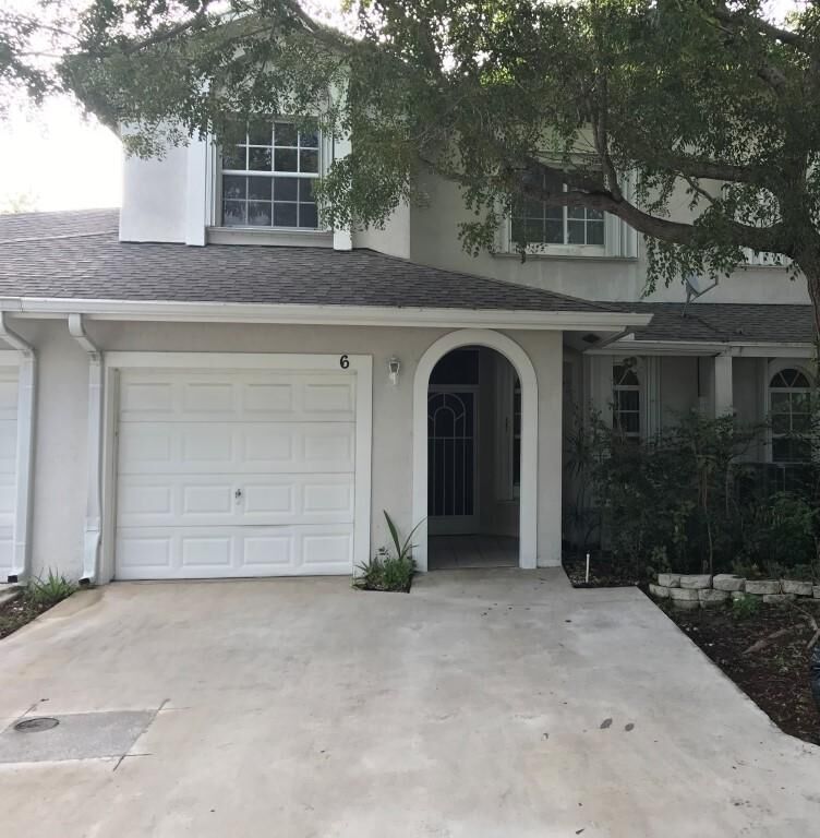 Property Photo:  6 Glamis Way  FL 33426 