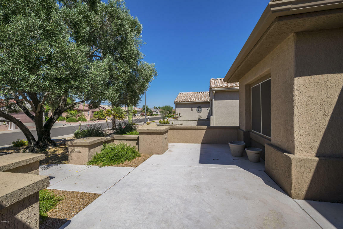 Property Photo: 16261 W Tapatio Drive AZ 85374